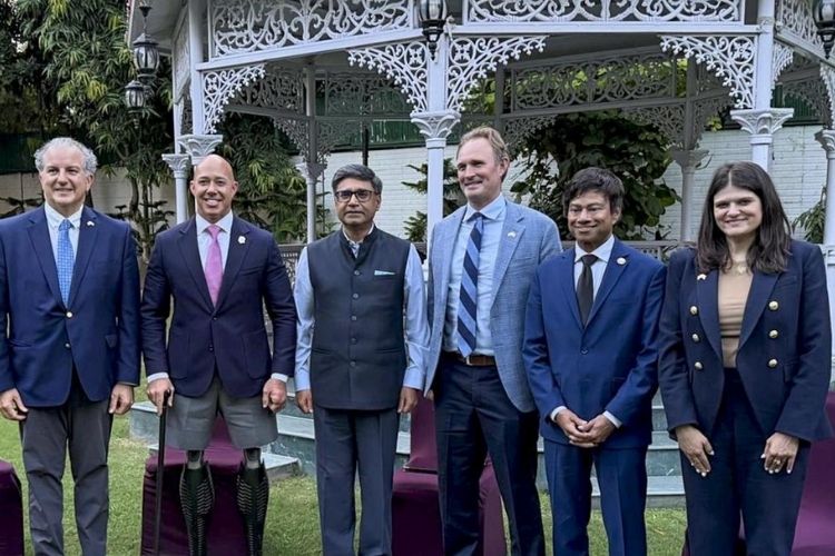 परराष्ट्र सचिवांची अमेरिकन शिष्टमंडळाशी भेट
