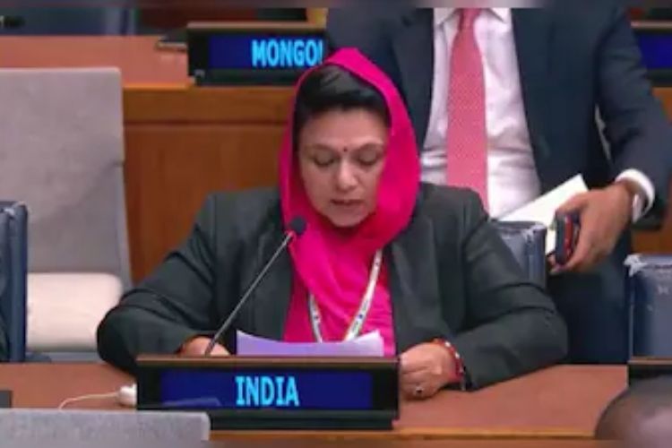 संयुक्त राष्ट्रसभेत पाकिस्तानला सडेतोड उत्तर देताना भाजपच्या खासदार महिमा कुमारी मेवाड.