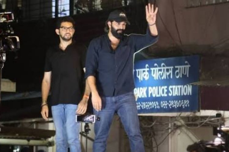 आदित्य ठाकरे आणि अमित ठाकरे 